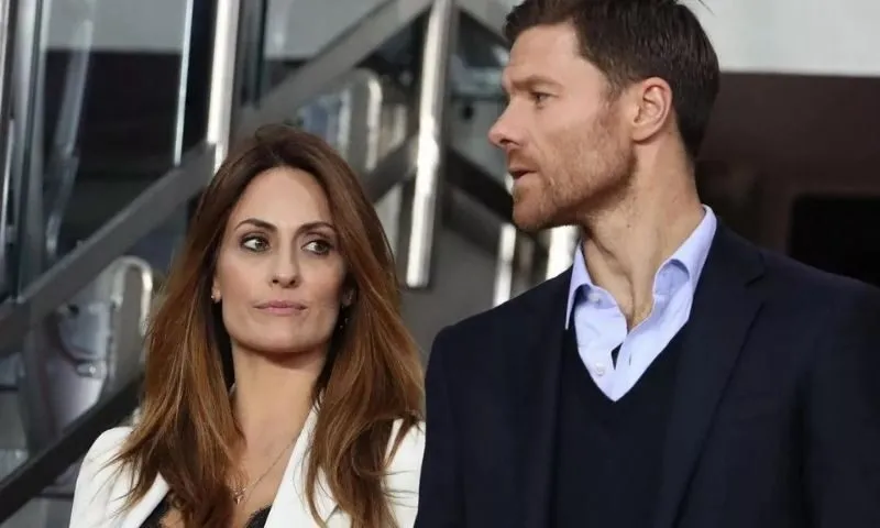 Phân tích lối thiết kế khách sạn vợ của Xabi Alonso