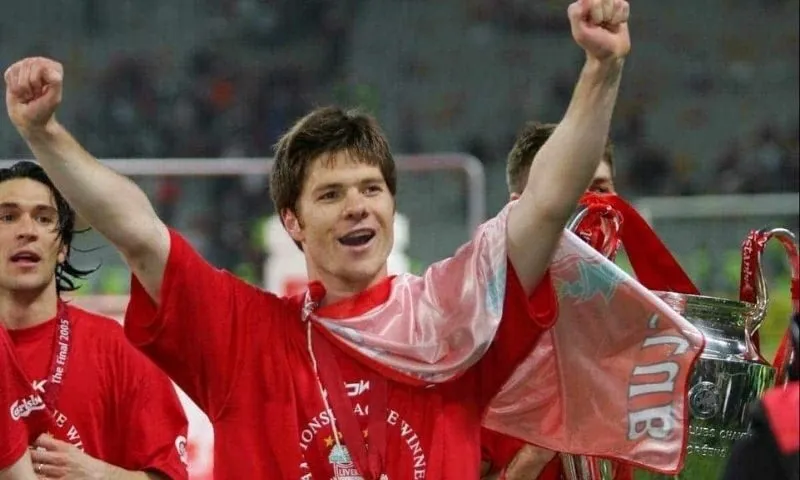 Đánh giá ý nghĩa năm 2005 với Xabi Alonso