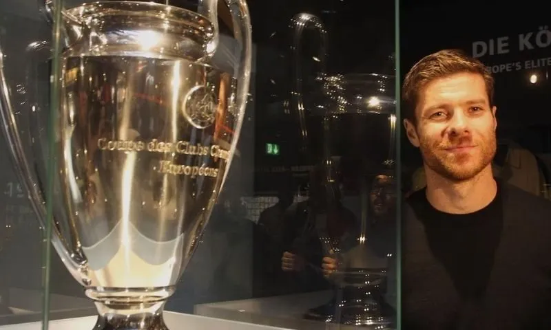 Xabi Alonso và mùa giải Champions League ấn tượng nhất