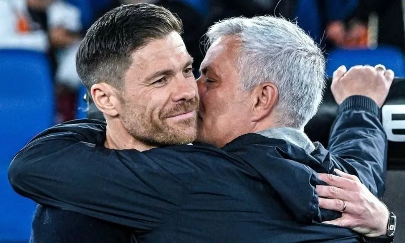 Mối quan hệ giữa Xabi Alonso và Mourinho như thế nào?