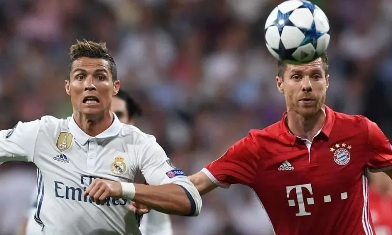 Điểm chung trong lối chơi của Xabi Alonso và Ronaldo